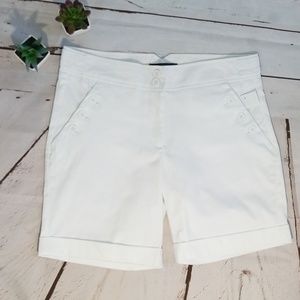 NWT THE LIMITED White cuffed button detail shorts
